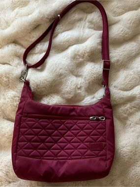 Pacsafe CitySafe CS-100 Anti-Theft Crossbody Bag, burgundy, EUC